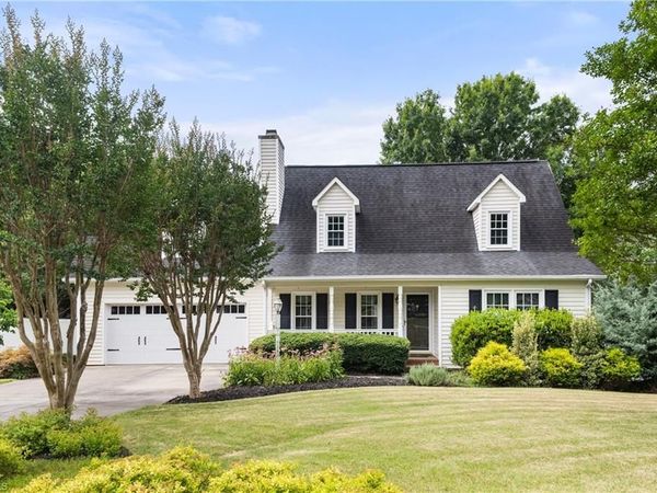 6204 Highland Brook Drive, Clemmons, NC 27012