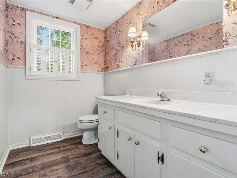 2211 Hunting Valley Street NW, North Canton, OH 44720 Photo 13
