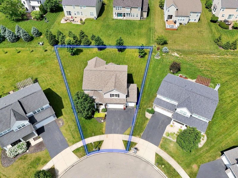 635 Sandhill Court, Delaware, OH 43015 Photo 4