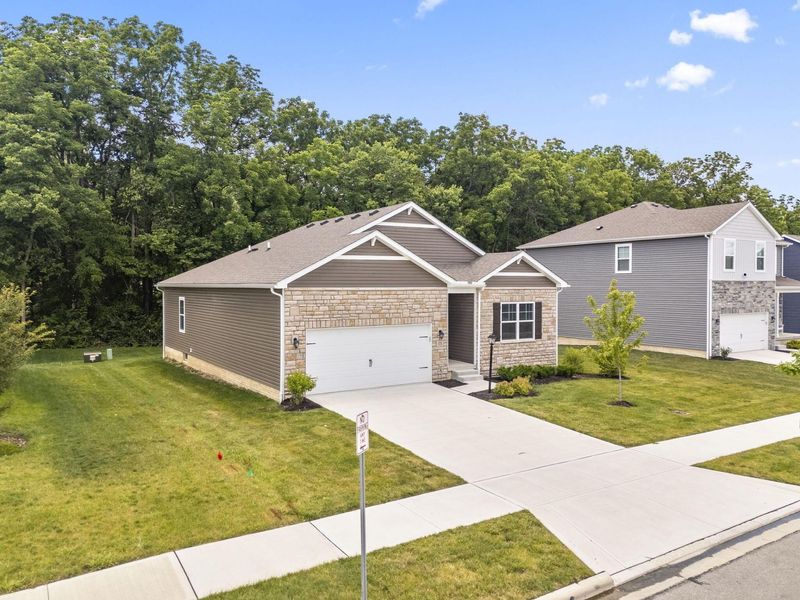 573 Penwell Drive , Delaware, OH 43015 Photo 2