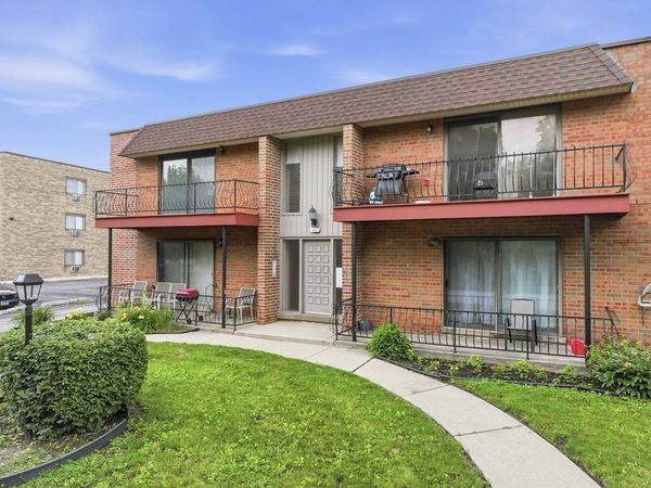 643 N Carroll Parkway , Unit 210B, Glenwood, IL 60425