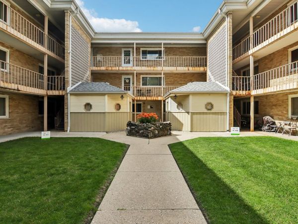 7206 W Wellington Avenue , Unit 3D, Chicago, IL 60707