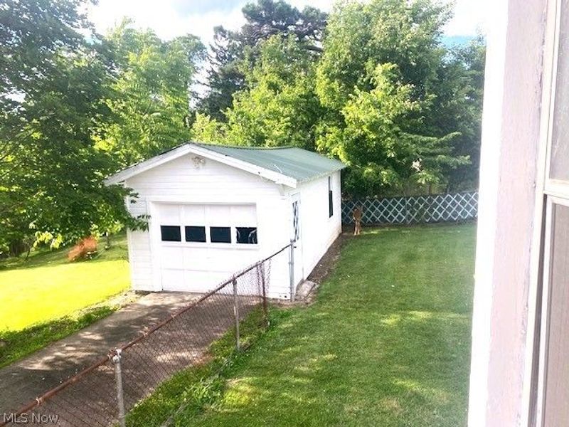 103 Taylor Lane, Saint Clairsville, OH 43950 Photo 2