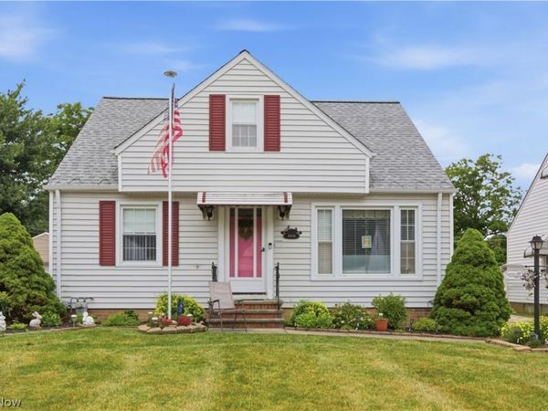 2212 Larchmont Drive , Wickliffe, OH 44092