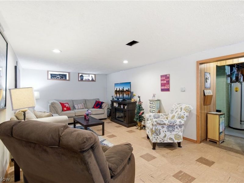 2212 Larchmont Drive, Wickliffe, OH 44092 Photo 15