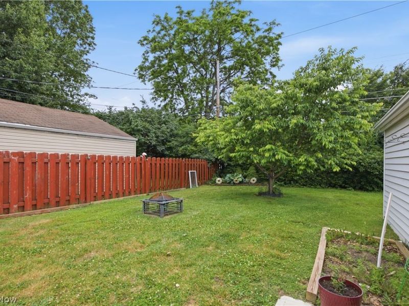 2212 Larchmont Drive, Wickliffe, OH 44092 Photo 26