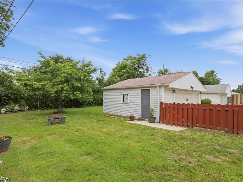2212 Larchmont Drive, Wickliffe, OH 44092 Photo 27