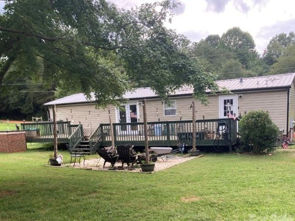 2044 Clareview Drive , Conover, NC 28613