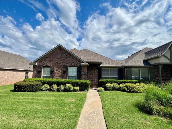 3202 Stoneway Avenue , Bentonville, AR 72712