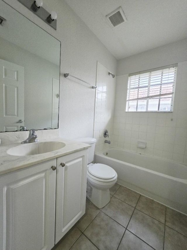 4154 Napoli Lake Drive, Riviera Beach, FL 33410 Photo