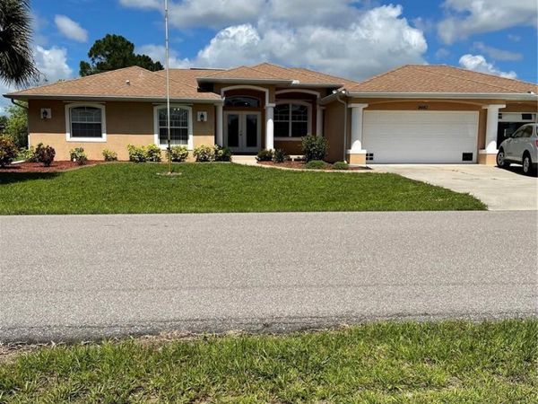 9461 MIAMI CIRCLE , PORT CHARLOTTE, FL 33981