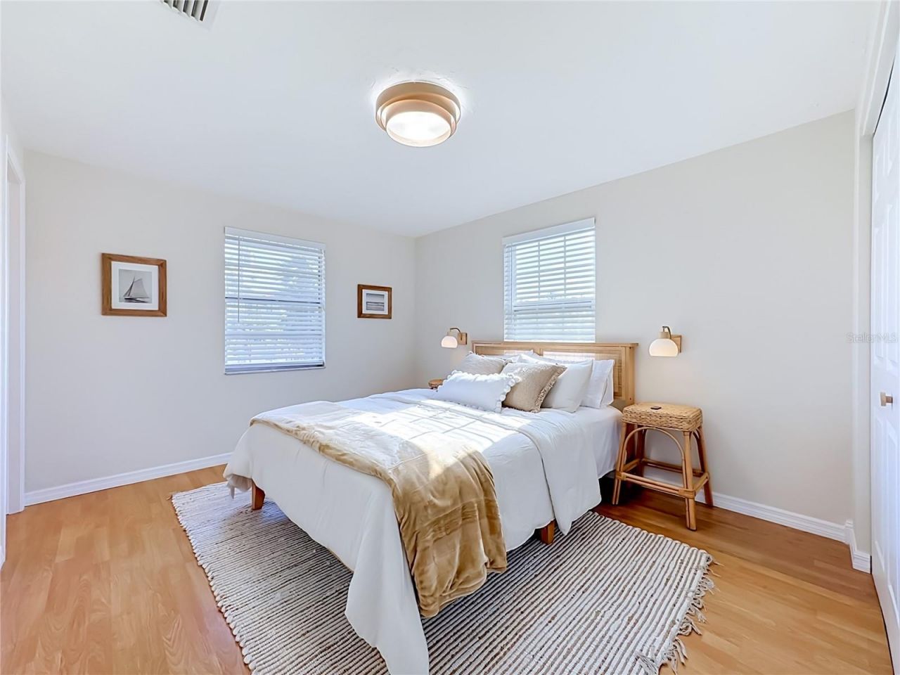 202 Peacock Lane, Unit B, Holmes Beach, FL 34217 Photo