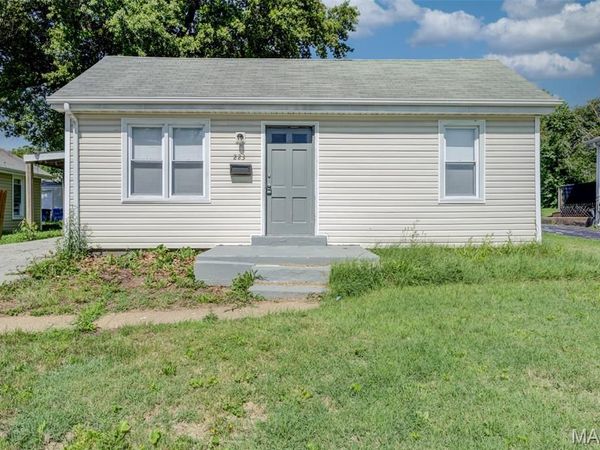223 La Motte Lane , St Louis, MO 63135