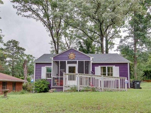 1483 Hawthorne Way , Atlanta, GA 30344