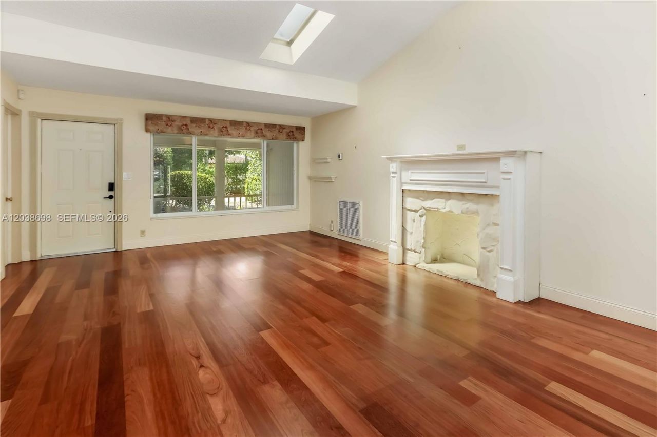 1251 Buchanan St, Hollywood, FL 33019 Photo
