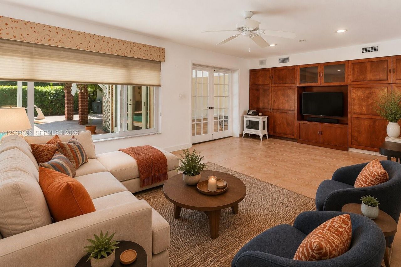 1251 Buchanan St, Hollywood, FL 33019 Photo
