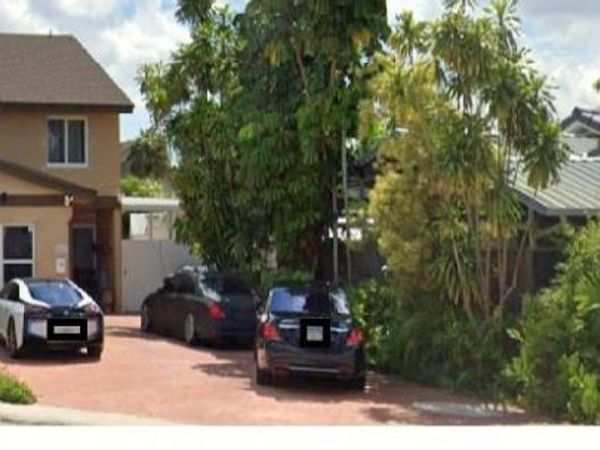 3845 W 10th Dr , Hialeah, FL 33012