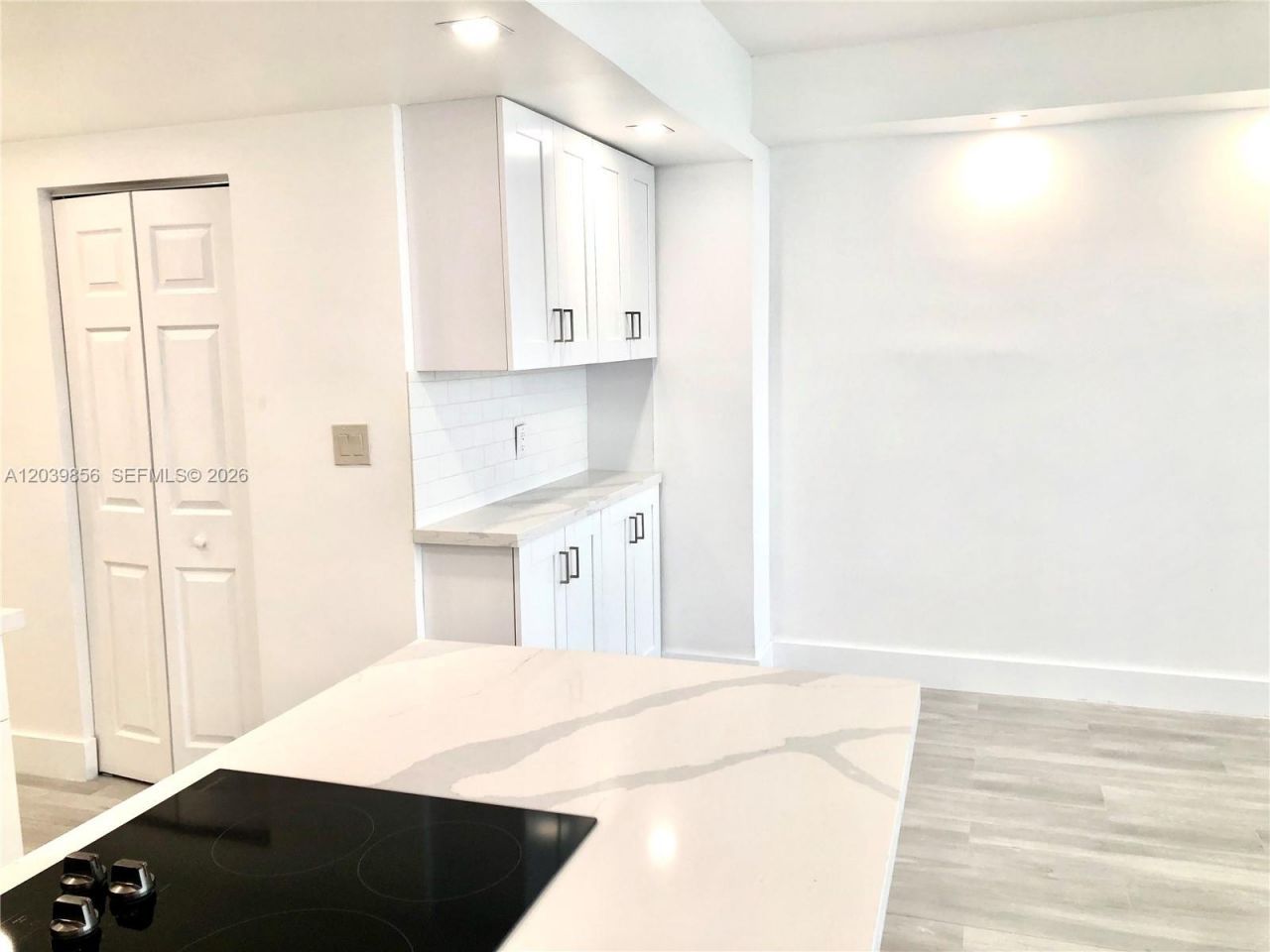 905 Brickell Bay Dr , Unit 2029, Miami, FL 33131 Photo