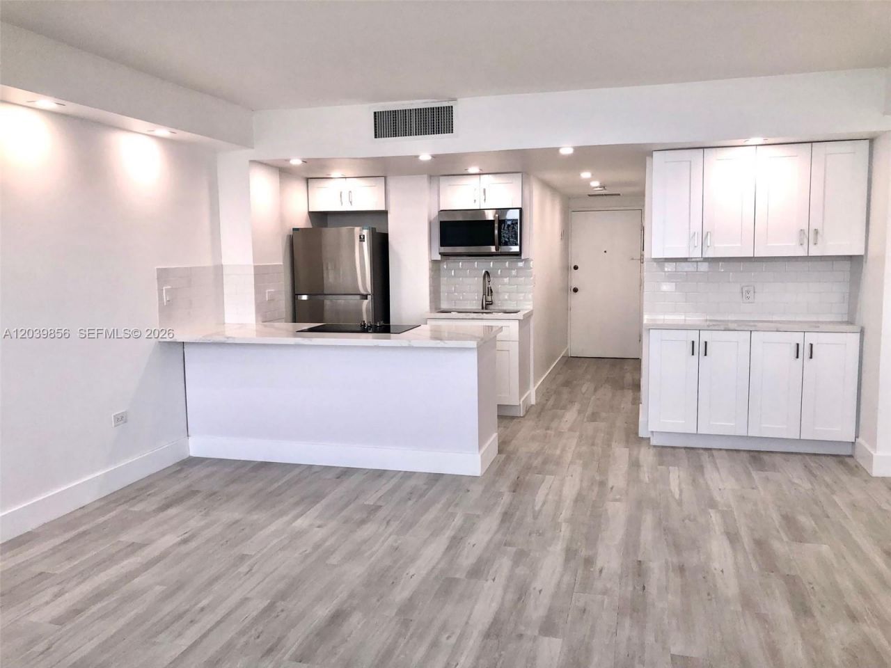 905 Brickell Bay Dr , Unit 2029, Miami, FL 33131 Photo