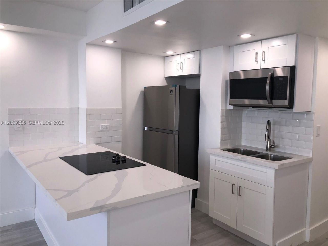 905 Brickell Bay Dr , Unit 2029, Miami, FL 33131 Photo