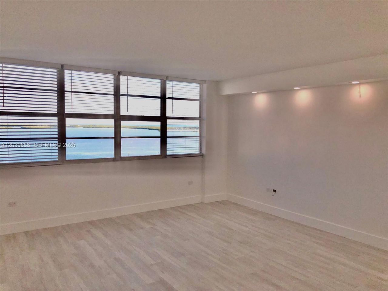 905 Brickell Bay Dr , Unit 2029, Miami, FL 33131 Photo