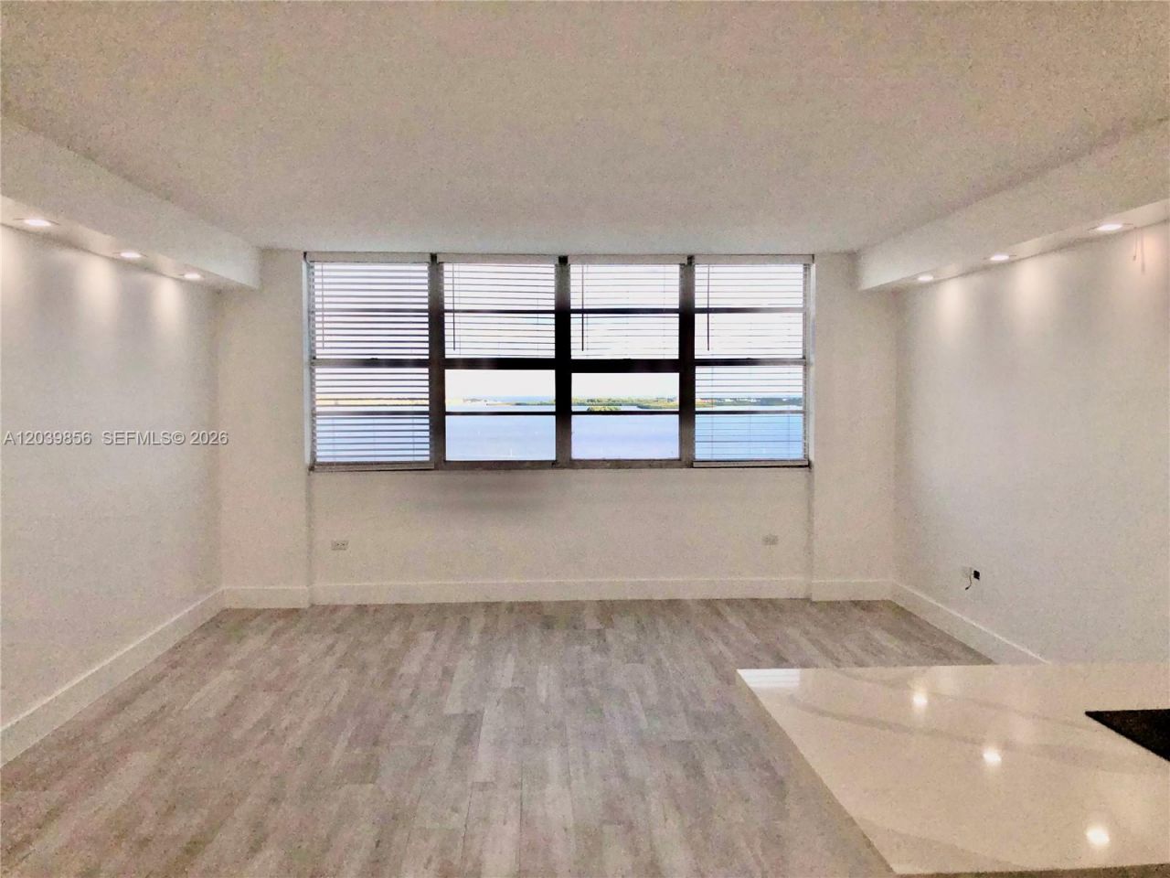 905 Brickell Bay Dr , Unit 2029, Miami, FL 33131 Photo