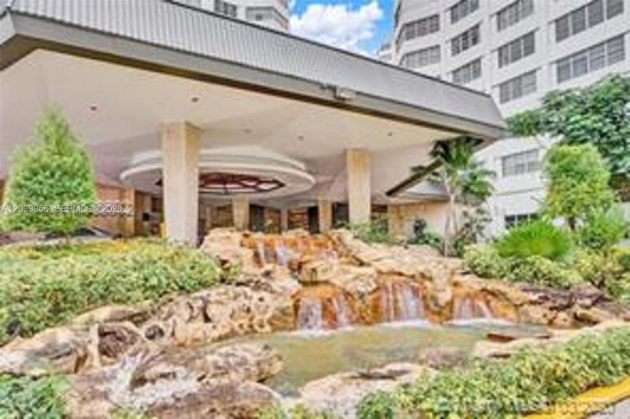 905 Brickell Bay Dr , Unit 2029, Miami, FL 33131 Photo