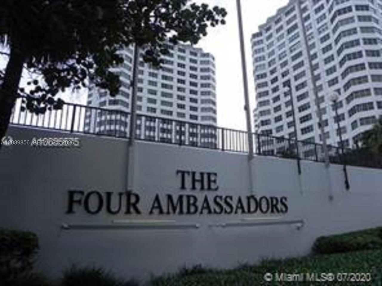 905 Brickell Bay Dr , Unit 2029, Miami, FL 33131 Photo