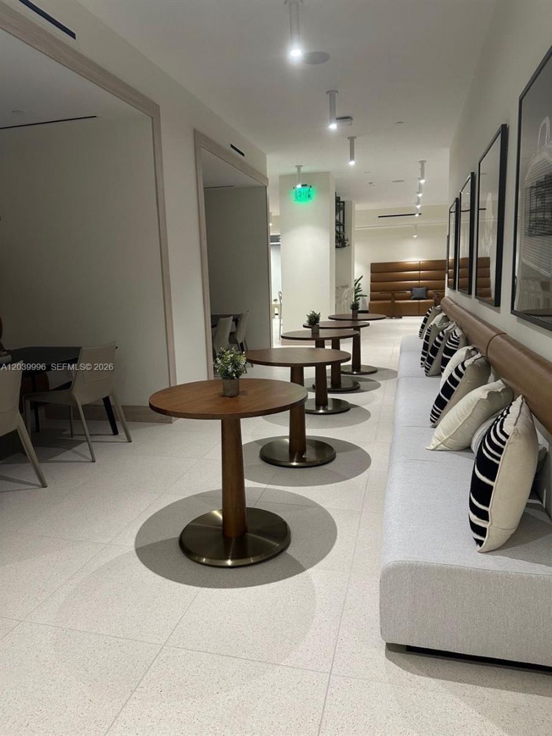 225 N Miami Ave, Unit 3203, Miami, FL 33128 Photo