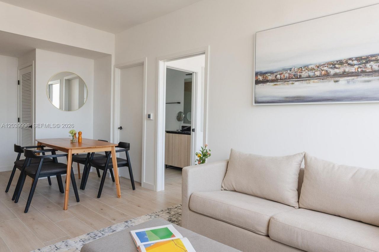 225 N Miami Ave, Unit 3203, Miami, FL 33128 Photo