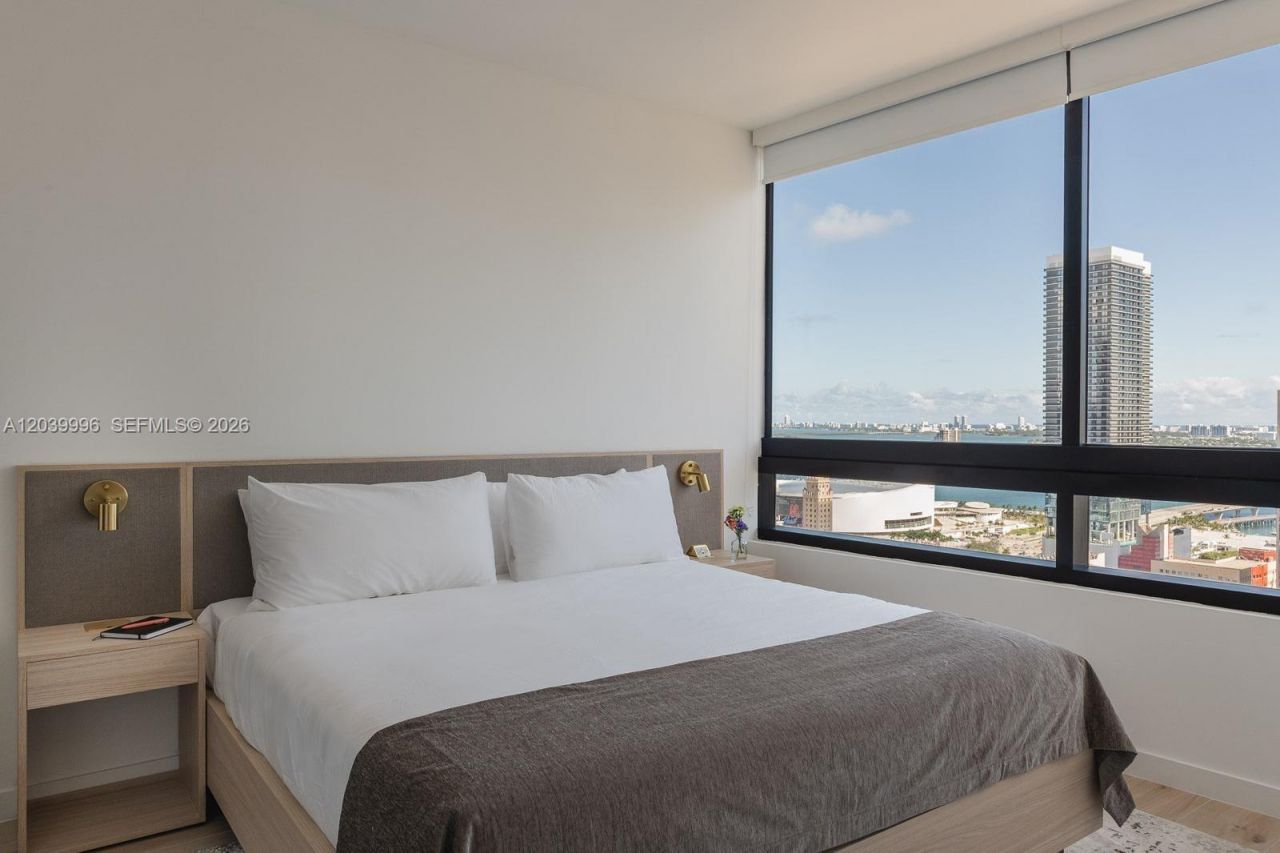 225 N Miami Ave, Unit 3203, Miami, FL 33128 Photo