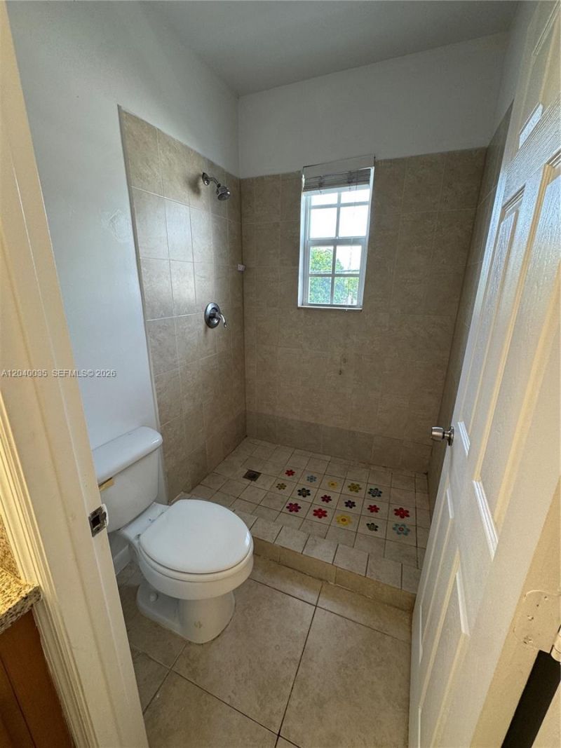 7130 Rue Versailles, Unit 11, Miami Beach, FL 33141 Photo