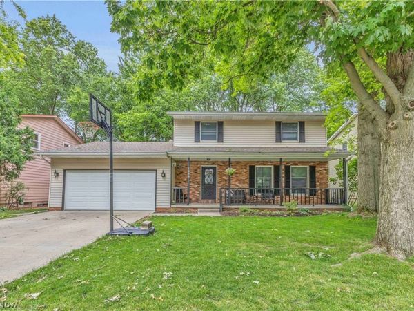 1009 Washington Drive , Grafton, OH 44044