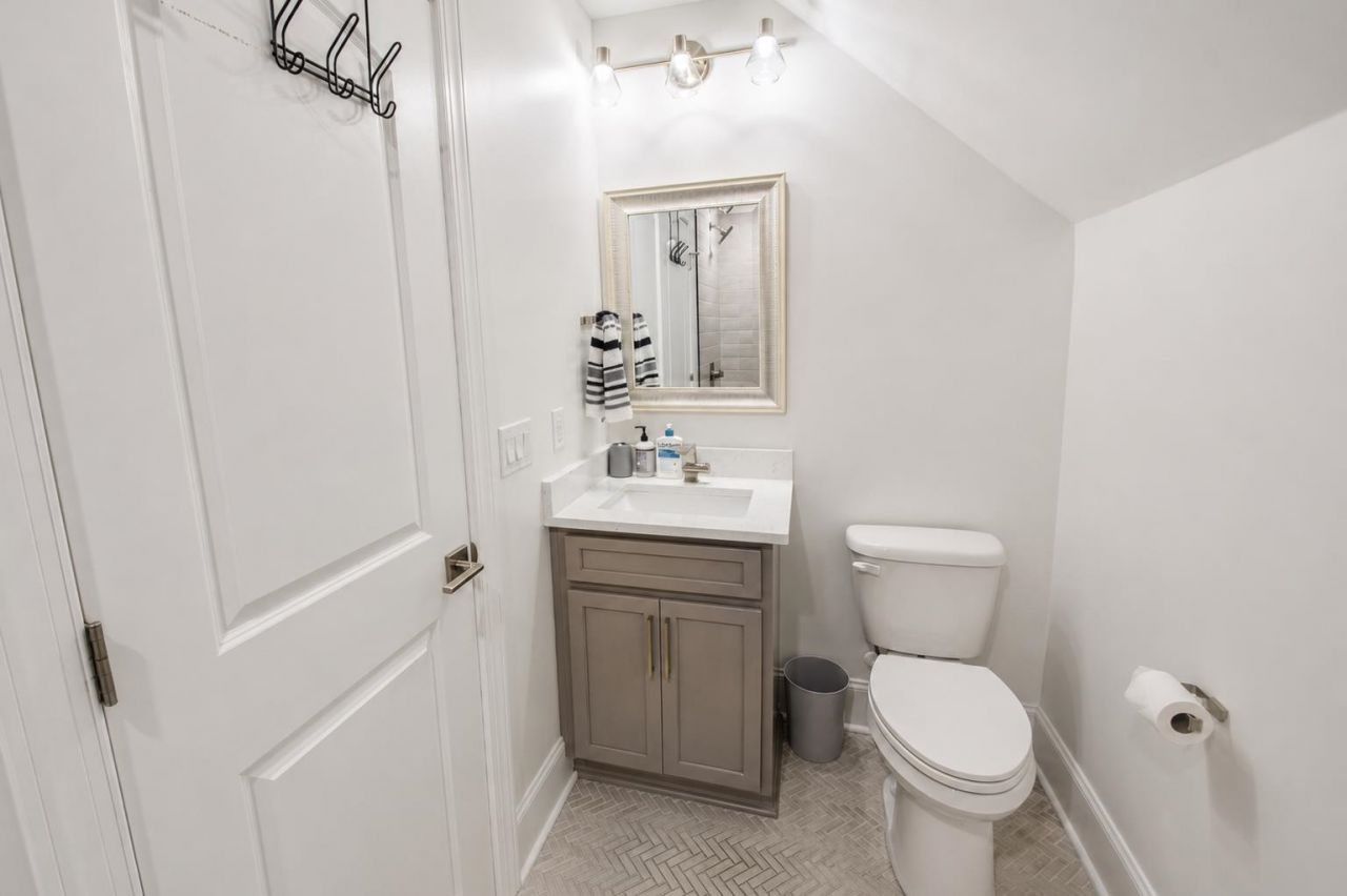 950 Bluffview Dr. Photo 43