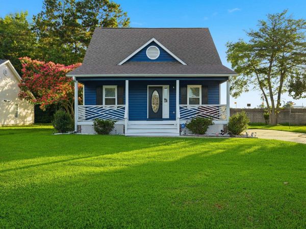 522 Lake Park Dr. , Myrtle Beach, SC 29588