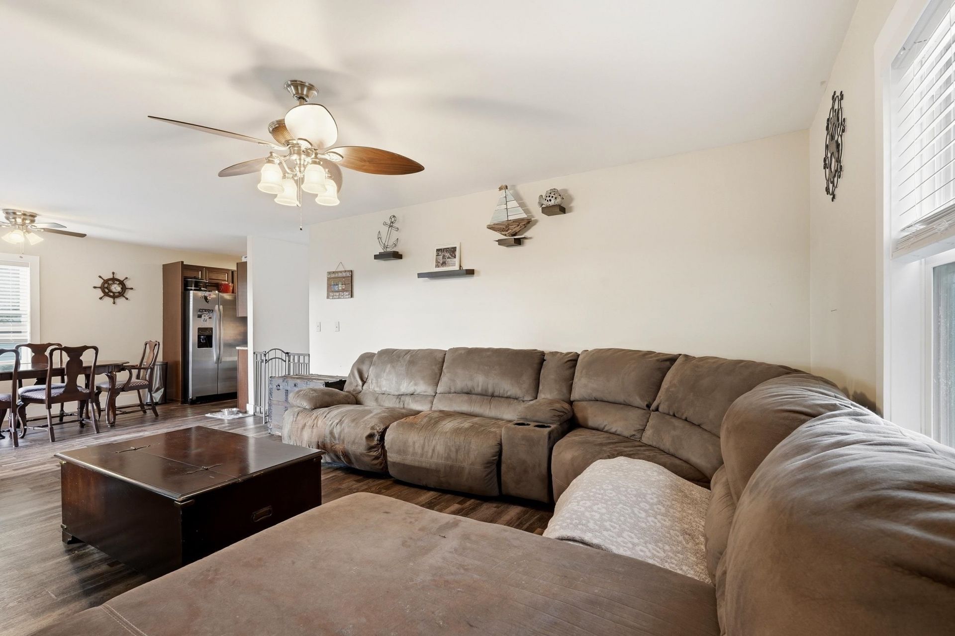 522 Lake Park Dr.  Photo 8