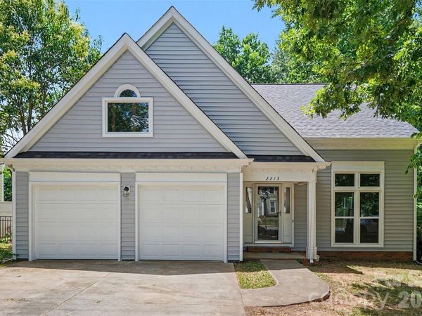 2213 Century Oaks Lane , Charlotte, NC 28262