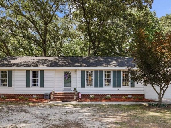 2444 Pine Knoll Drive, Kinston, NC 28504
