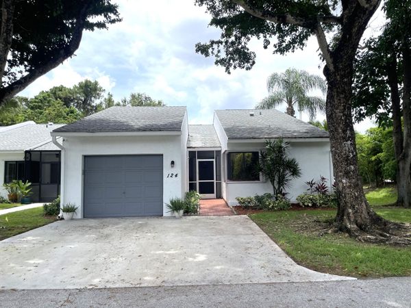 124 Sandy Lane, Royal Palm Beach, FL 33411