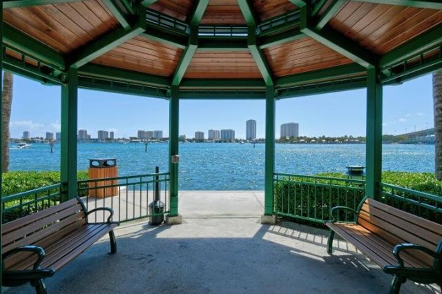 2650 Lake Shore Drive, Unit 106, Riviera Beach, FL 33404 Photo