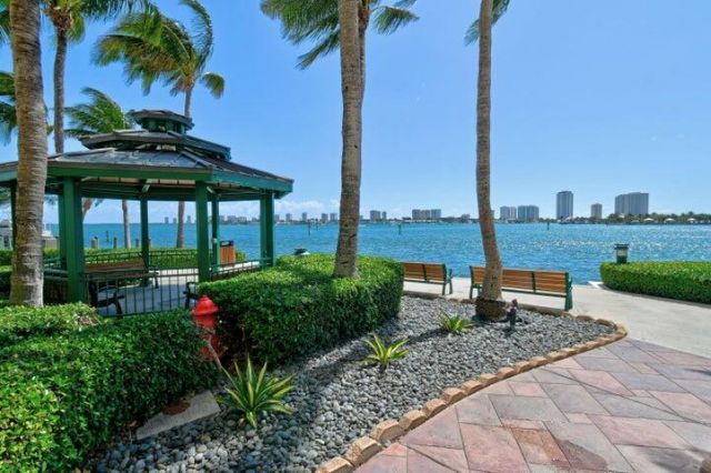 2650 Lake Shore Drive, Unit 106, Riviera Beach, FL 33404 Photo