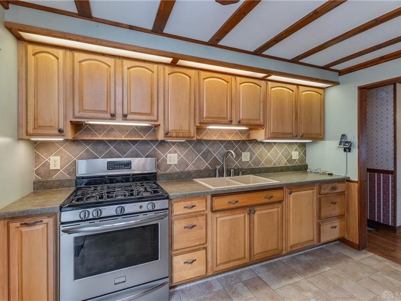 206 Brookwood Drive, Englewood, OH 45322 Photo 10