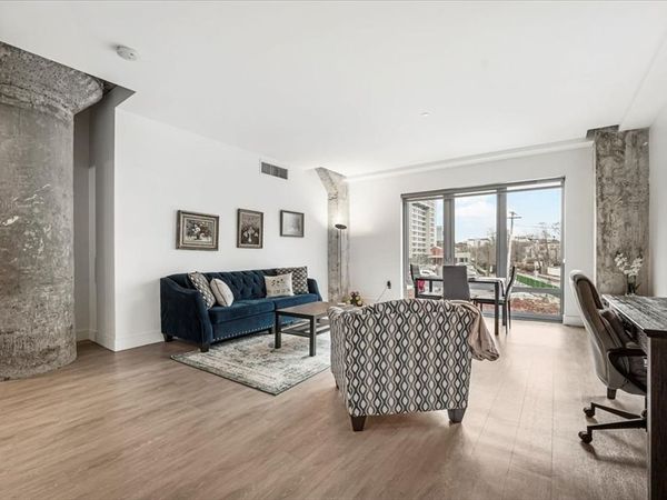 9 Medford St, Unit 201, Somerville, MA 02143
