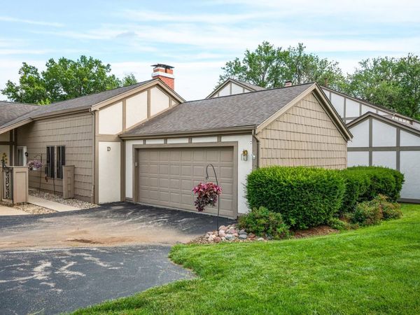 1305 Kingsridge Court , Normal, IL 61761