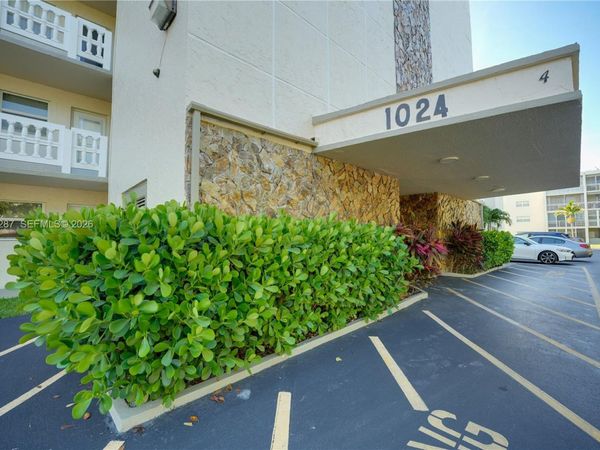 1024 SE 3rd Ave , Unit 102, Dania Beach, FL 33004