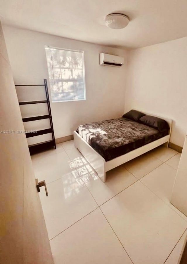 1145 NW 28th St, Unit B, Miami, FL 33127 Photo