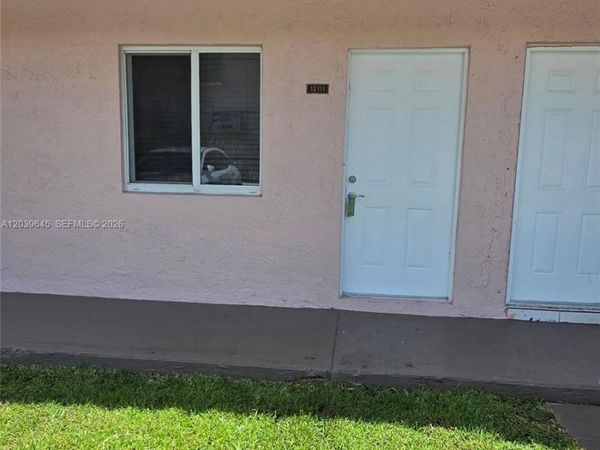 2154 W 60th St , Unit 12111, Hialeah, FL 33016