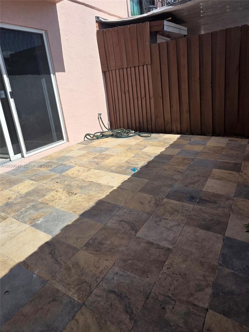 2154 W 60th St , Unit 12111, Hialeah, FL 33016 Photo