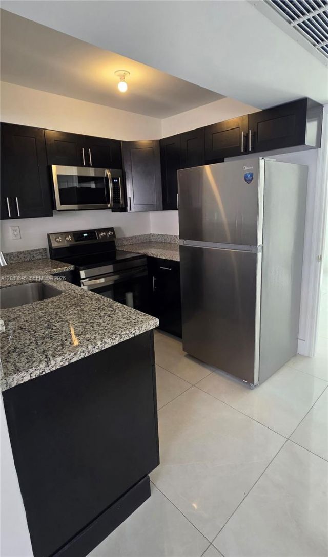 2154 W 60th St , Unit 12111, Hialeah, FL 33016 Photo