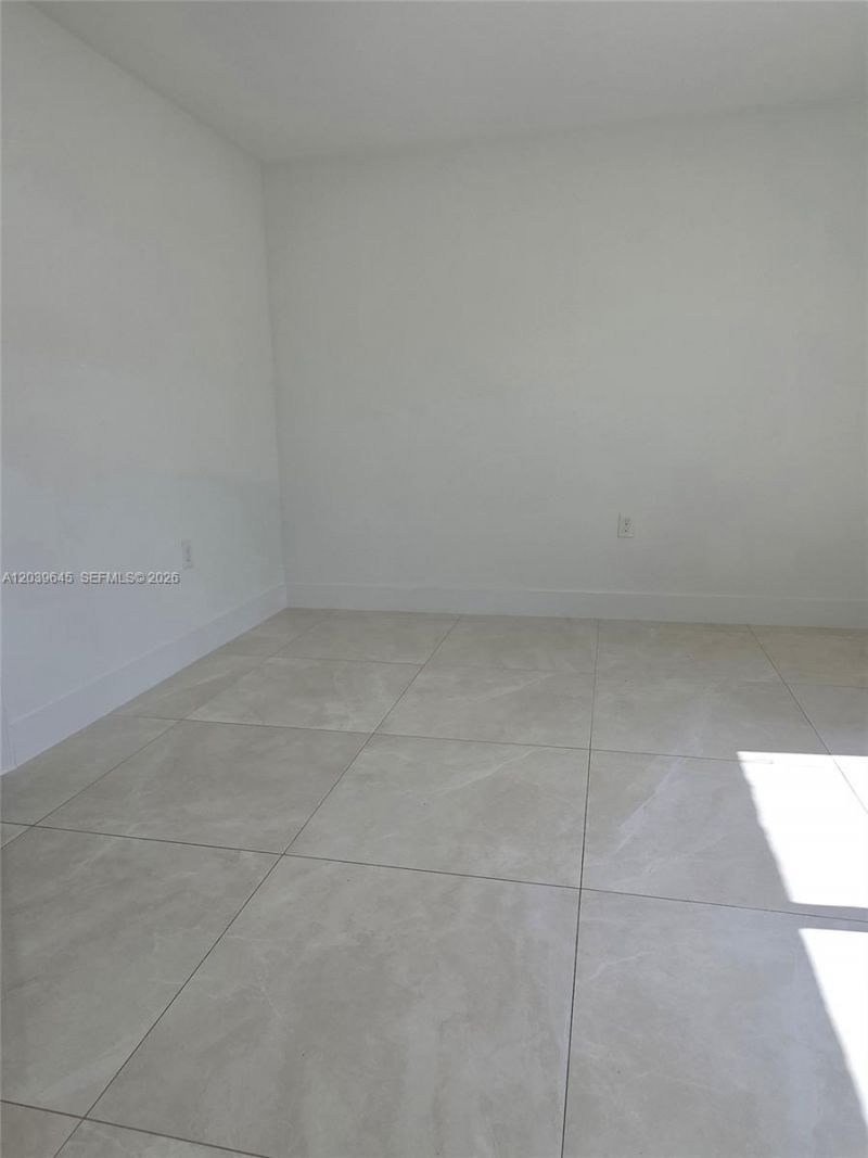 2154 W 60th St , Unit 12111, Hialeah, FL 33016 Photo